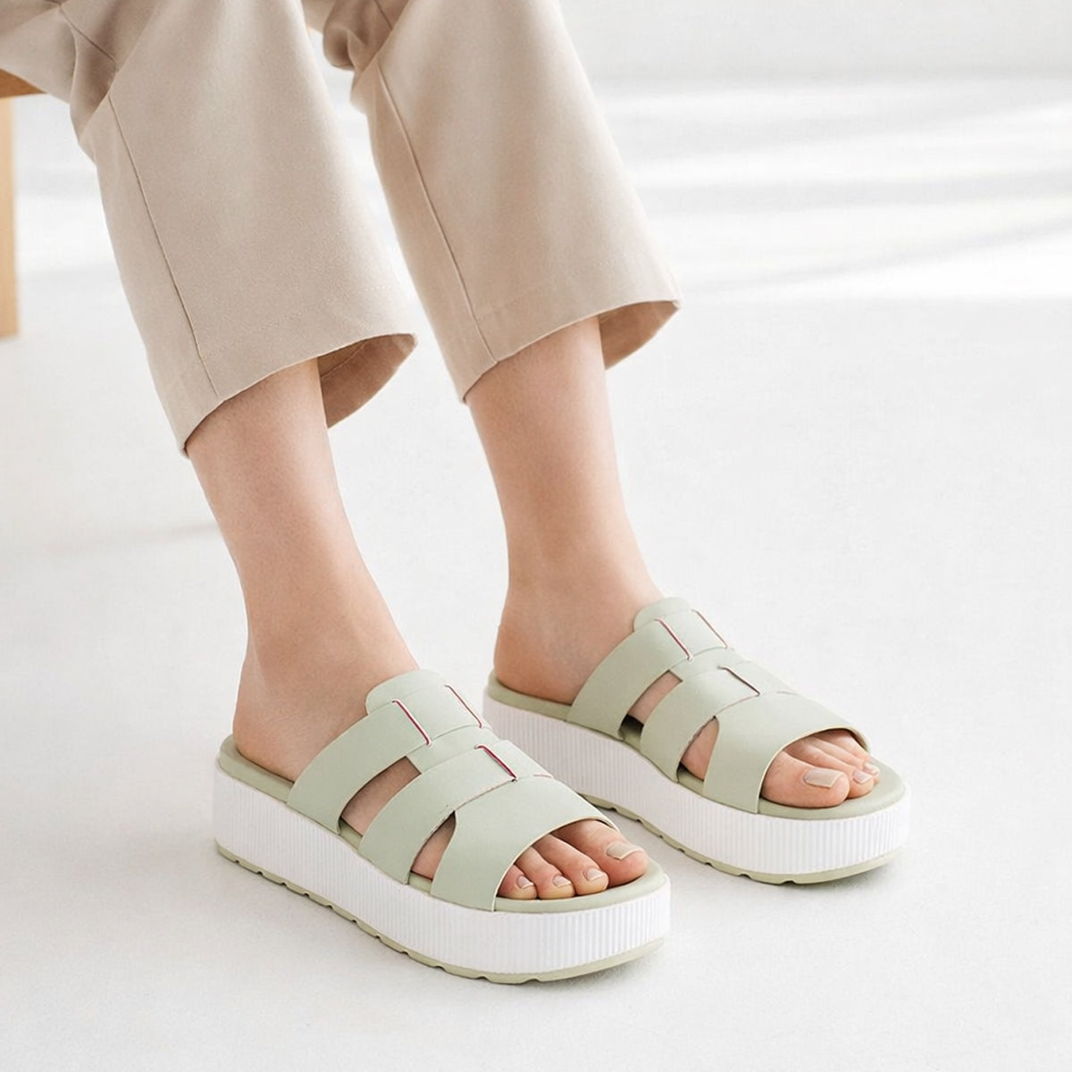 Comfy Hoka Sendai Slippers