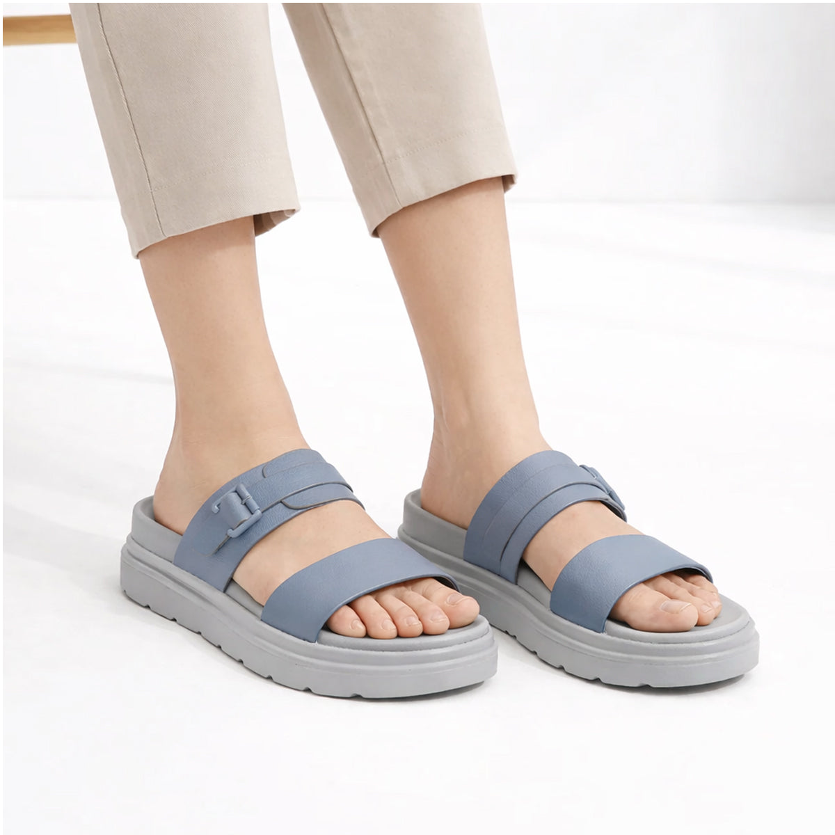 Cushioned Peak Kinder Slippers